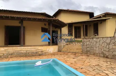 Casa com 4 quartos à venda no Santa Maria, Uberaba 