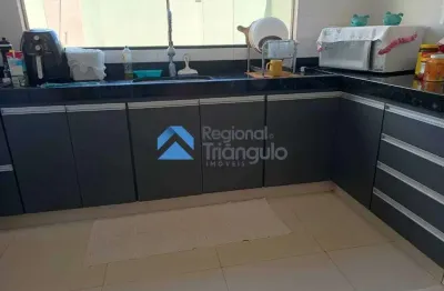 Casa à venda, 2 quartos, 1 suíte, 2 vagas, parque das laranjeiras - uberaba/mg