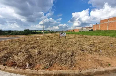 Terreno comercial/residencial, totalmente plano, de esquina.