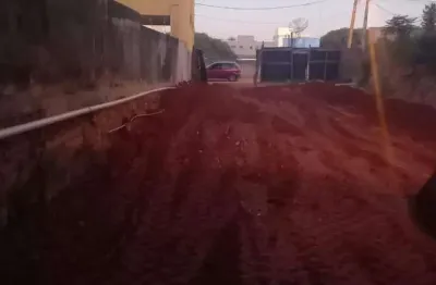 Terreno à venda na Rua Piracicaba, Vila Trujillo, Sorocaba