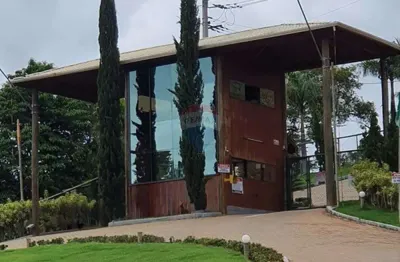 Terreno com 1.018,64m² no condôminio cantos da mata, em iapu, mg
