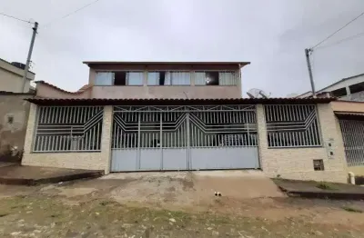 Casa com 4 quartos à venda na Rua Francisco de Paula Almada, Grogotó, Barbacena