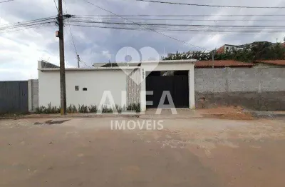 Moderna casa com 2 dormitórios, alarme e vaga para 2 carros