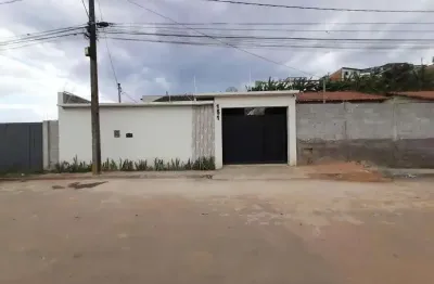 Casa com 2 quartos à venda na Rua Carrancas, Nova Cidade, Barbacena