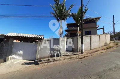 Elegante casa com área de lazer, três dormitórios e suítes