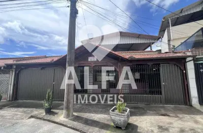 Casa à venda em barbacena no santa efigênia com 3 kitnet com entrada independente