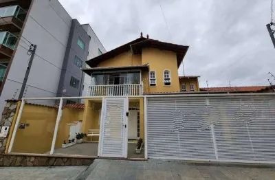 Bela casa a venda no santa cecília com area de lazer e churrasqueira
