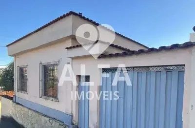 Casa com 4 quartos à venda na Rua Treze de Maio, 186, Centro, Barbacena