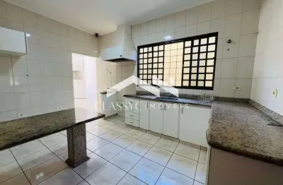 Casa com 3 quartos para alugar no santa mônica, uberlândia  por r$ 4.700