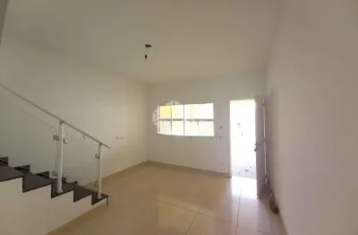 Sobrado com 3 dormitórios e 2 vagas na parada inglesa