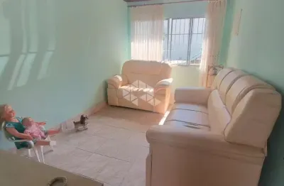 Sobrado à venda na vila paulistana com 3 dormitórios (1 suíte), quintal e 2 vagas - espaço e conforto em localização tranquila