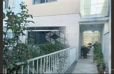 Sobrado à venda na água fria com 3 dormitórios (1 suíte), 4 vagas e espaço gourmet - amplo, funcional e excelente localização