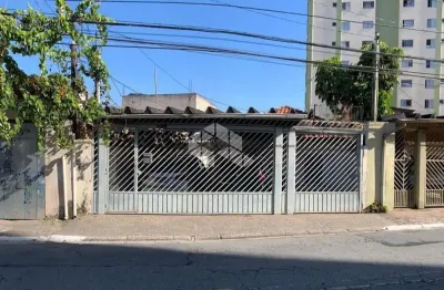 Sobrado com 3 quartos, edicula e 3 banheiros à venda, 300 m²