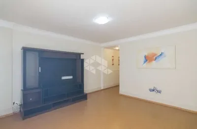 Apartamento de 140m² sendo 4 dormitórios( 2 suítes) e 1 vaga de garagem