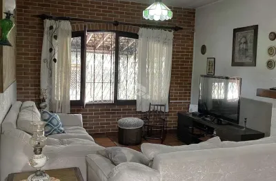 Casa ampla à venda na casa verde com 4 dormitórios, suíte, quintal com churrasqueira e salão multiuso
