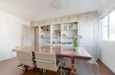 Amplo apartamento à venda no Jardim Paulista - 121m², 4 dormitórios, elevador privativo.