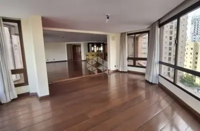 Apartamento à venda em santana com 355m², 4 quartos, 3 suítes, 3 vagas de garagem, 1 por andar.