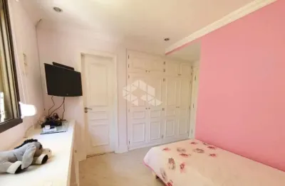 Apartamento à venda em higienópolis com 3 suítes e 3 vagas de garagem.