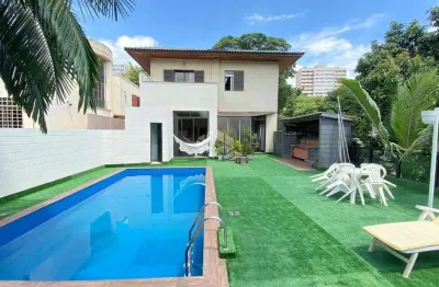 Casa à venda no pacaembu, são paulo, com 4 suítes e 5 vagas.