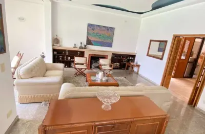 Casa à venda no pacaembu, são paulo, com 4 suítes e 5 vagas.
