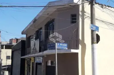 Sobrado na Vila Basiléia com 3 dormitórios e 1 vaga de garagem