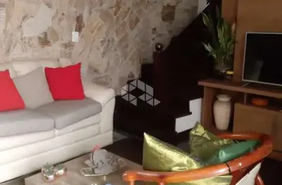 Sobrado na vila basiléia com 3 dormitórios e 1 vaga de garagem