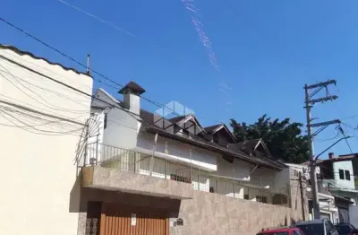 Sobrado na vila basiléia com 3 dormitórios e 1 vaga de garagem