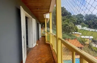 Vendendo casa de luxo em condomínio fechado na serra da cantareira