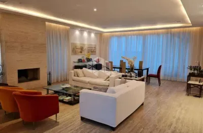 Linda casa em condomínio fechado com 4 suítes à venda, 525 metros e 4 vagas - tamboré 10 - alphaville, são paulo/sp
