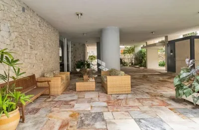 Apartamento reformado na rua maranhão em higienopolis com 3 dormitórios.