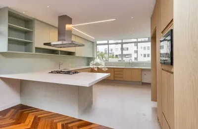 Apartamento reformado na rua maranhão em higienopolis com 3 dormitórios.