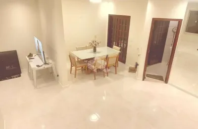 Casa sobrado 4 dormitorios, 2 suites e 5 vagas no jardim guapira