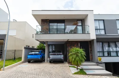Casa em condomínio alto padrão finamente decorada no bairro alto