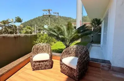 Lindo apartamento garden no saco da ribeira voga marine com 180 mt2