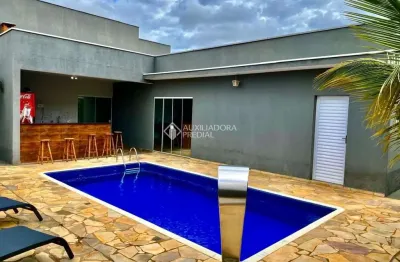 Casa em condomínio fechado com 3 quartos à venda na presidente castelo branco, 1, ninho verde, porangaba, 148 m2 por r$ 950.000