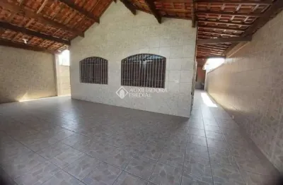 Casa com 2 quartos à venda na rua dorivaldo francisco loria, 272, balneário maracanã, praia grande, 230 m2 por r$ 650.000
