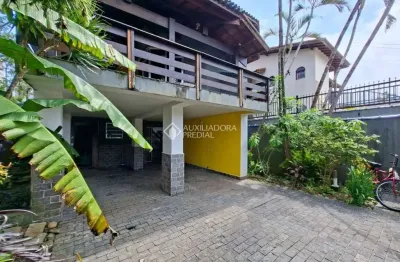 Casa com 4 quartos à venda na Rua das Orquídeas, 99, Balneário Flórida, Praia Grande, 270 m2 por R$ 995.000