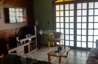 Casa com 3 quartos à venda na Rua Serra de Jaraguá, 59, Campanário, Diadema, 330 m2 por R$ 790.000