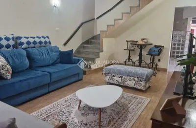 Casa com 3 quartos à venda na avenida tijucussu, 283, olímpico, são caetano do sul, 301 m2 por r$ 1.370.000