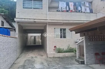 Casa com 4 quartos à venda na eugênio roncon, 1295, roncon, ribeirão pires, 280 m2 por r$ 744.680