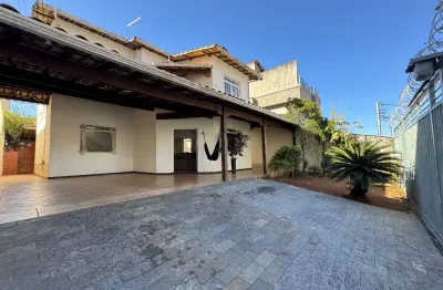 Casa a venda bairro serrano 4 quartos, suite, 4 vagas. lote 360 metros