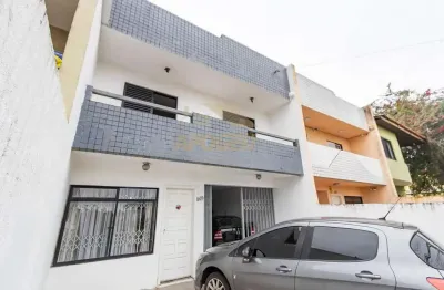 Sobrado para Venda em Curitiba, Bacacheri, 4 dormitórios, 1 suíte, 3 banheiros, 4 vagas