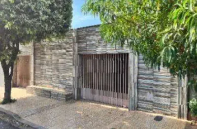 Casa para Venda em Araçatuba, ALVORADA, 4 dormitórios, 2 banheiros, 3 vagas