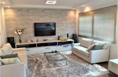 Linda casa á venda, reformada, quatro dormitórios, duas suítes master, varanda, quintal com churrasqueira e três vagas.