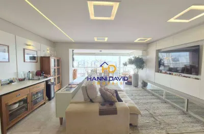 Apartamento com varanda gourmet em condominio clube
