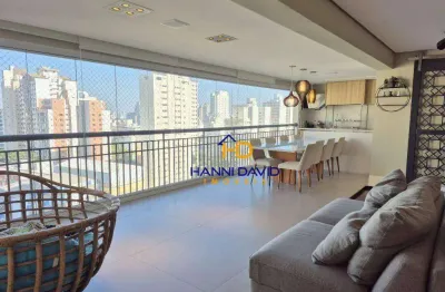 Condominio com quadra de tênis e ponto de carga para carro elétrico. vila mariana