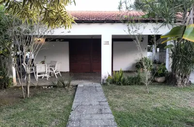 Casa à venda na Rua Bela Vista, 111, Gravatá, Saquarema