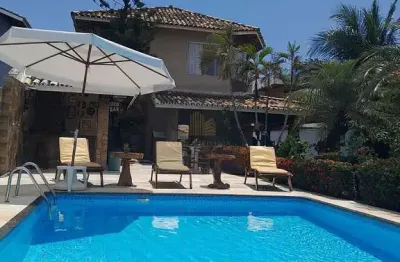 Casa com 3 quartos para alugar na Rua Namorado, Buraquinho, Lauro de Freitas