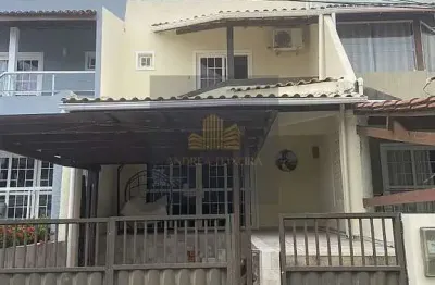 Casa com 3 quartos para alugar na Rua Francisco das Mercês, Buraquinho, Lauro de Freitas