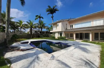 Luxo e conforto nesse sobrado no guaruja, jardim acapulco, com proximidade das praias e total seguranca nesse condominio.